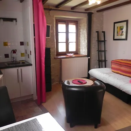 Le Pigeonnier Du Perron Otel 3*
