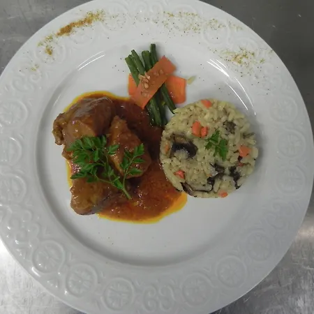 Le Pigeonnier Du Perron Otel 3*