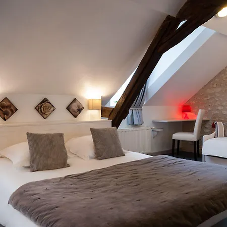 Otel Le Pigeonnier Du Perron 3*