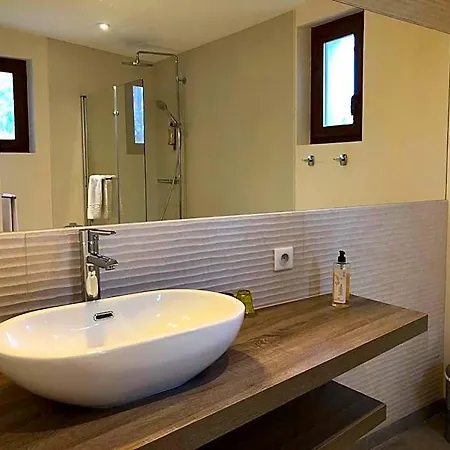 Hotel Le Pigeonnier Du Perron 3*
