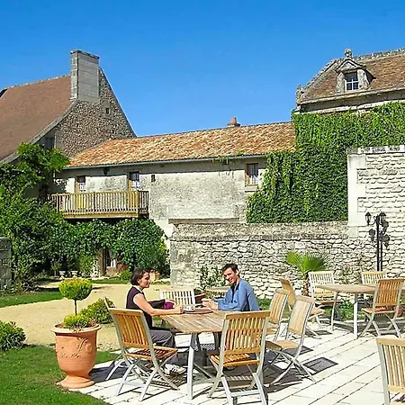 Le Pigeonnier Du Perron