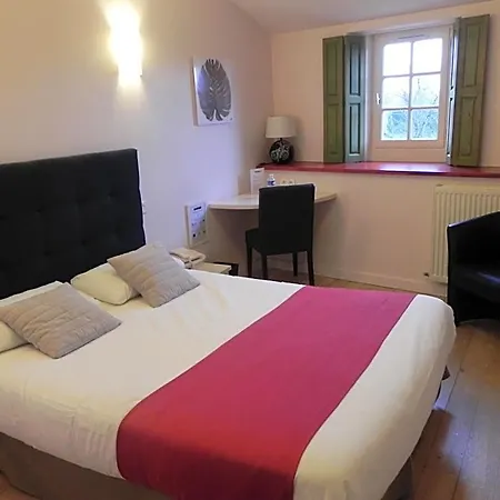 Hotel Le Pigeonnier Du Perron 3*