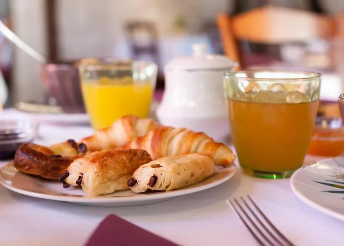 Le Pigeonnier Du Perron, The Originals Relais Hotel 3*