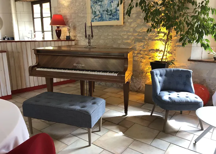 Hotel Le Pigeonnier Du Perron, The Originals Relais 3*