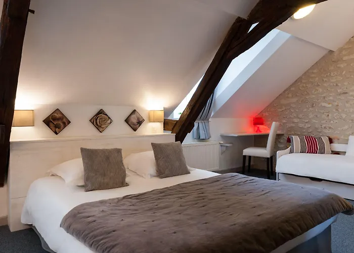 Hotel Le Pigeonnier Du Perron, The Originals Relais 3*