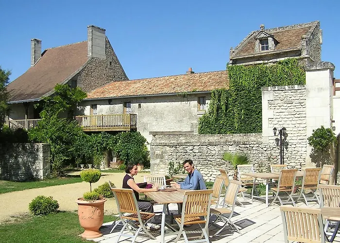 Hotel Le Pigeonnier Du Perron, The Originals Relais